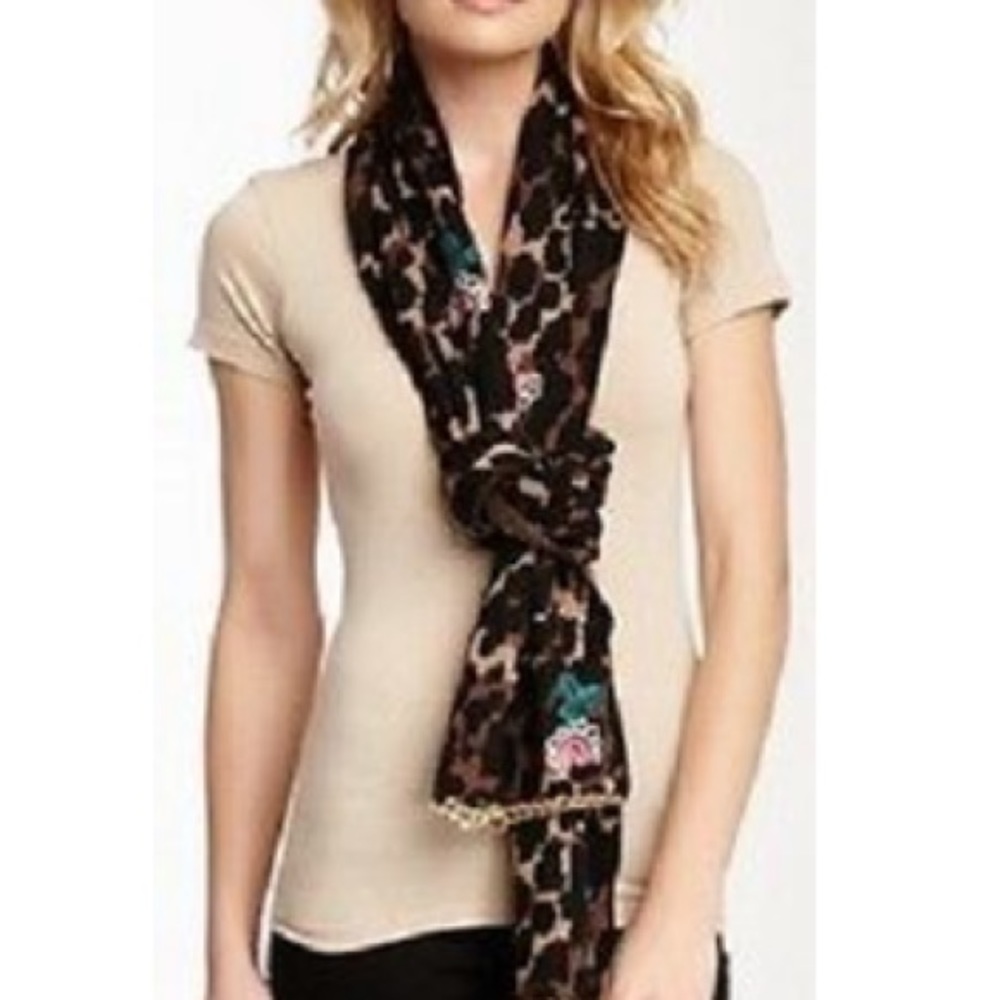 NWT Betsey Johnson Scarf